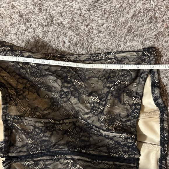 Charlotte Russe Plus size Lace Corset Top NWOT - Picture 4 of 5